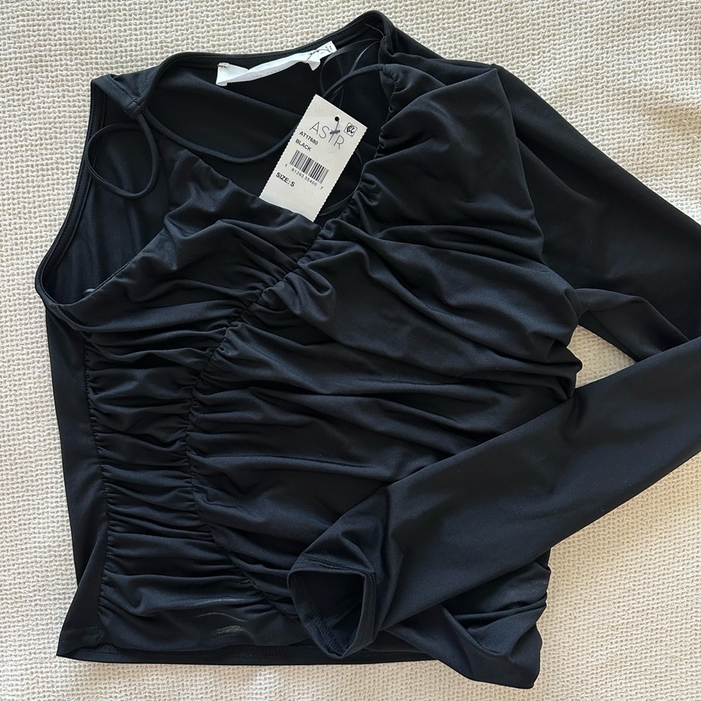 ASTR The Label NWT REVOLVE‎ Black Ruched Women's Top